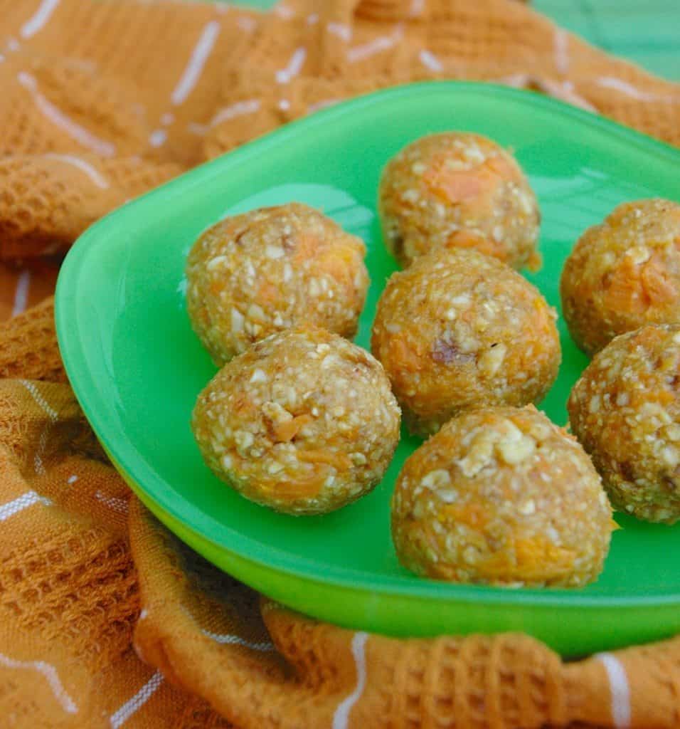 pumpkin spice. fall, oat balls, energy balls